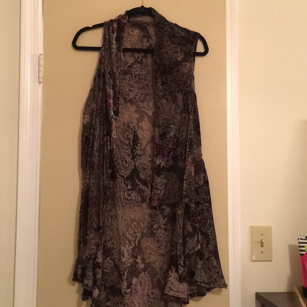 Velvet patterned vest